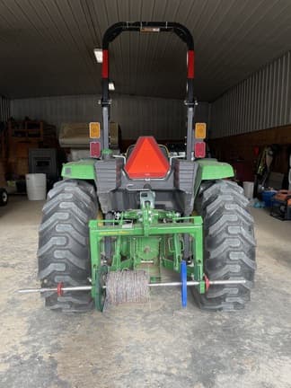 Image of John Deere 4044M equipment image 4