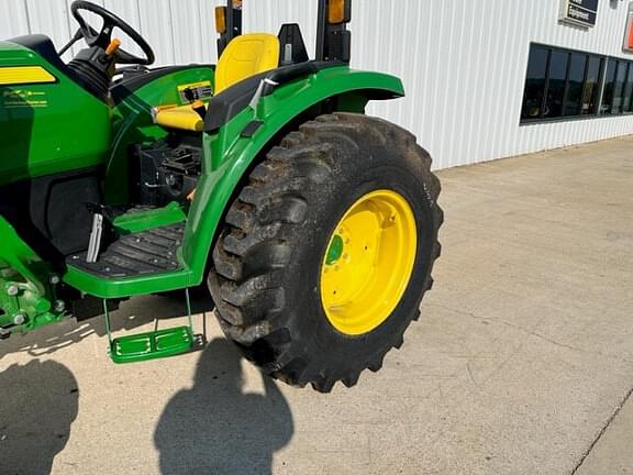 Image of John Deere 4044M equipment image 3