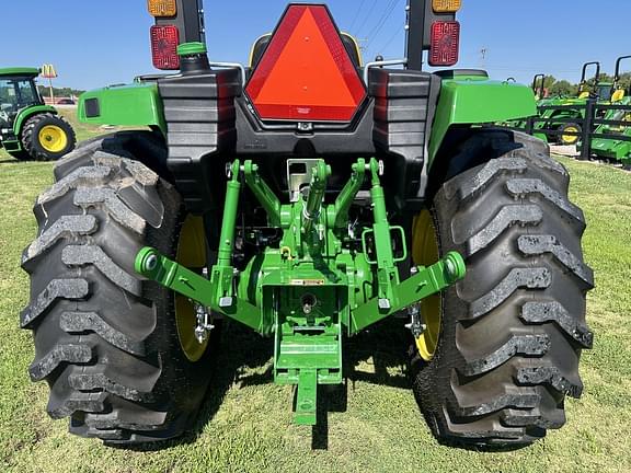 Image of John Deere 4044M equipment image 3