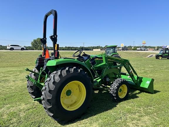 Image of John Deere 4044M equipment image 4