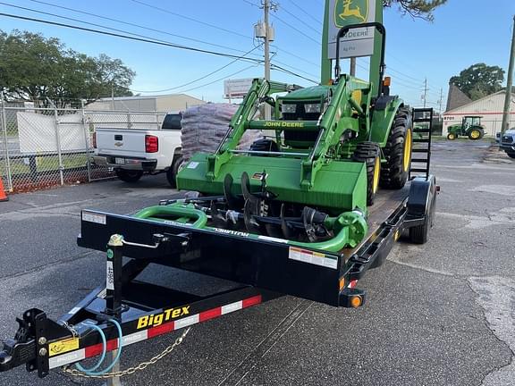 Image of John Deere 4044M equipment image 2