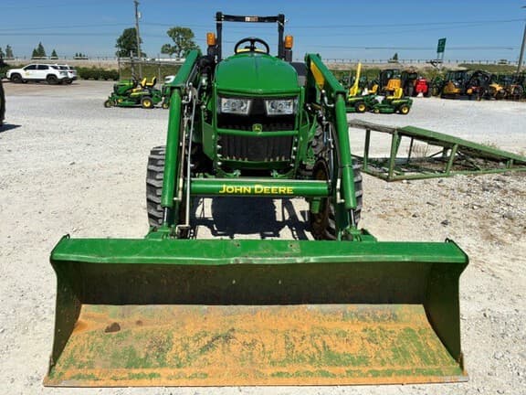 Image of John Deere 4044M equipment image 3