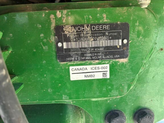 Image of John Deere 4044M equipment image 4