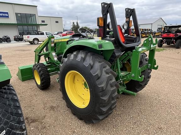 Image of John Deere 4044M equipment image 3