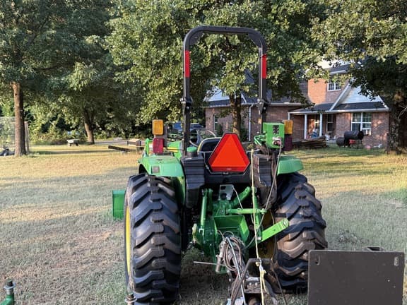 Image of John Deere 4044M equipment image 3