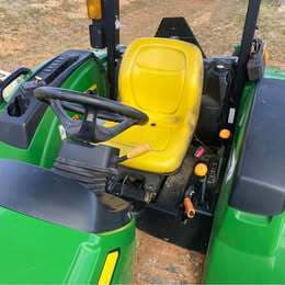 Image of John Deere 4044M equipment image 3