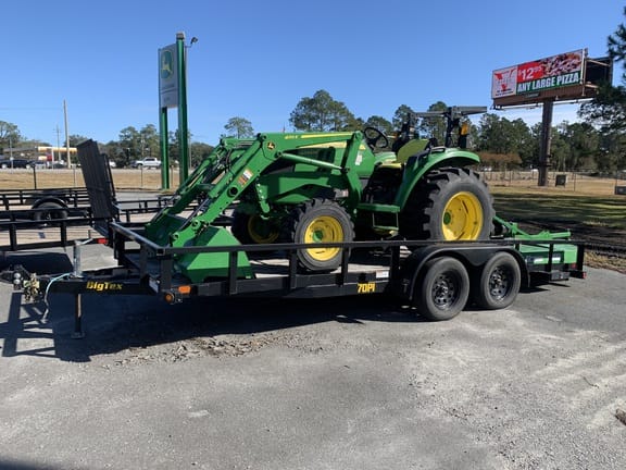 2022 John Deere 4044M Equipment Image0