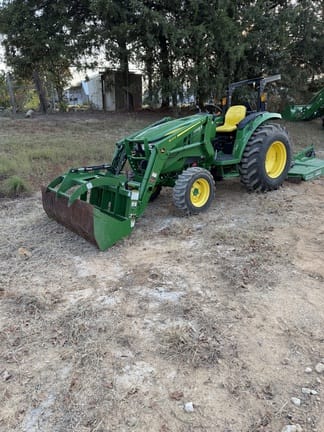 2022 John Deere 4044M Equipment Image0