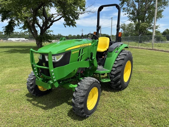 2022 John Deere 4044M Equipment Image0