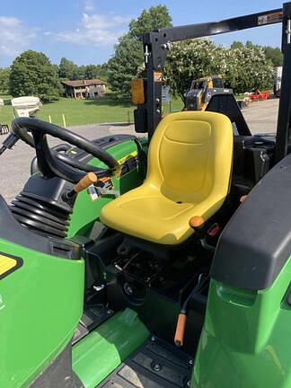 Image of John Deere 4044M equipment image 4