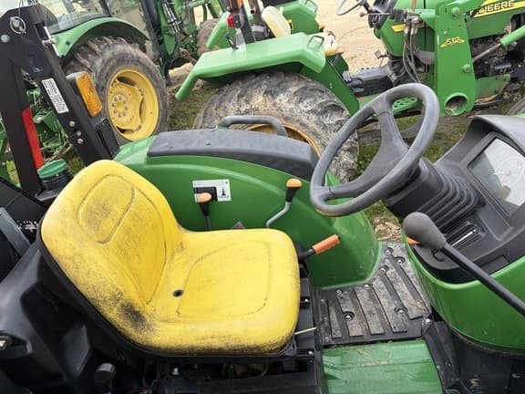 Image of John Deere 4044M equipment image 3