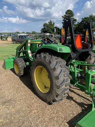 Image of John Deere 4044M equipment image 3