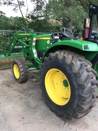 Image of John Deere 4044M equipment image 3
