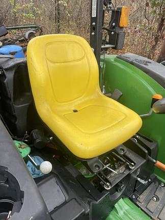 Image of John Deere 4044M equipment image 4