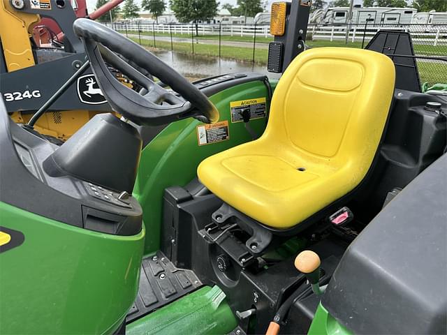 Image of John Deere 4044M equipment image 4