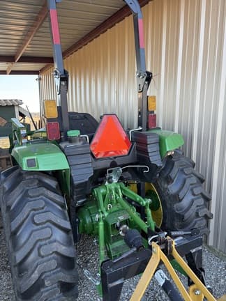 Image of John Deere 4044M equipment image 4