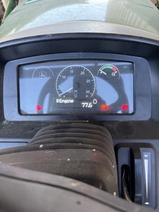 Image of John Deere 4044M equipment image 3