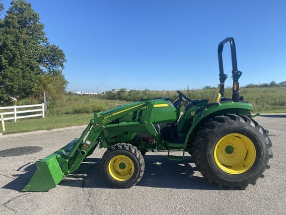 Main image John Deere 4044M