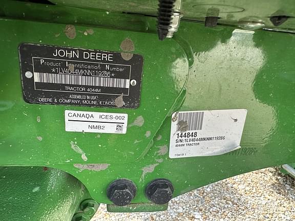 Image of John Deere 4044M equipment image 3