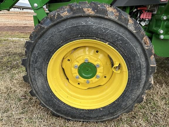 Image of John Deere 4044M equipment image 2