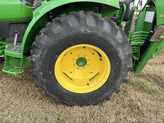 Image of John Deere 4044M equipment image 3