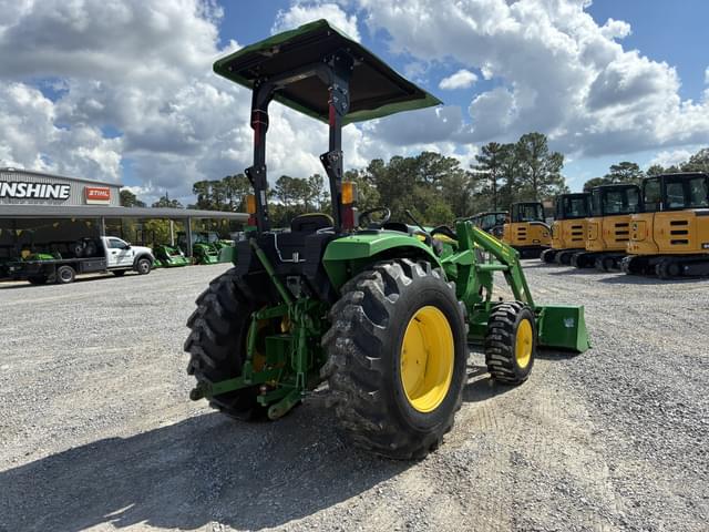 Image of John Deere 4044M equipment image 4