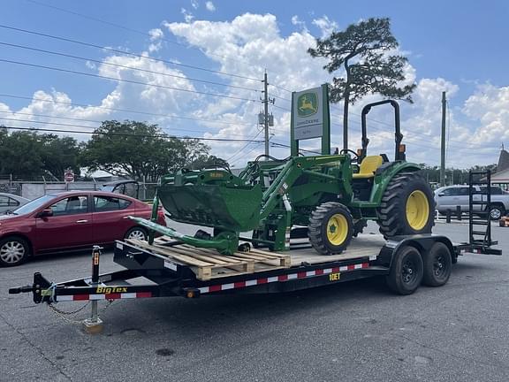 Image of John Deere 4044M equipment image 2