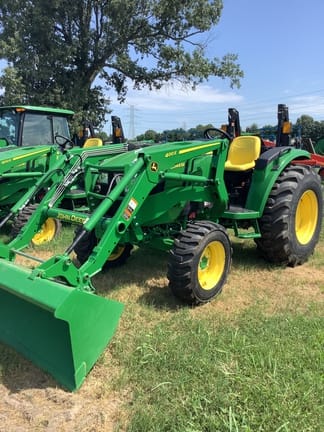 2022 John Deere 4044M Equipment Image0