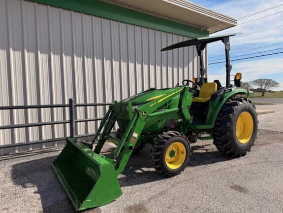 Image of John Deere 4044M equipment image 4