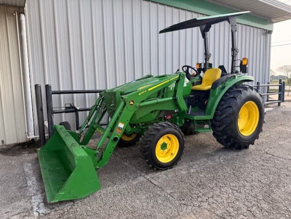 Image of John Deere 4044M equipment image 3