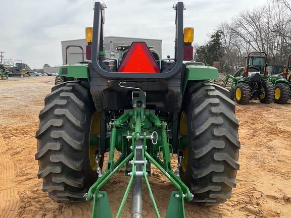 Image of John Deere 4044M equipment image 4