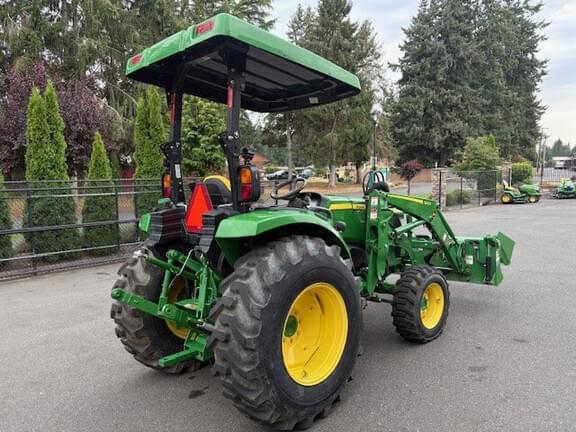 Image of John Deere 4044R equipment image 4