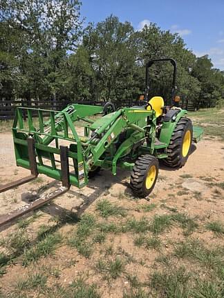 Image of John Deere 4044R equipment image 2