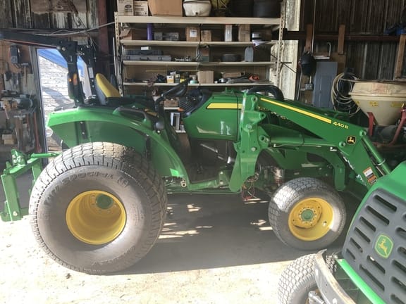 Main image John Deere 4044R