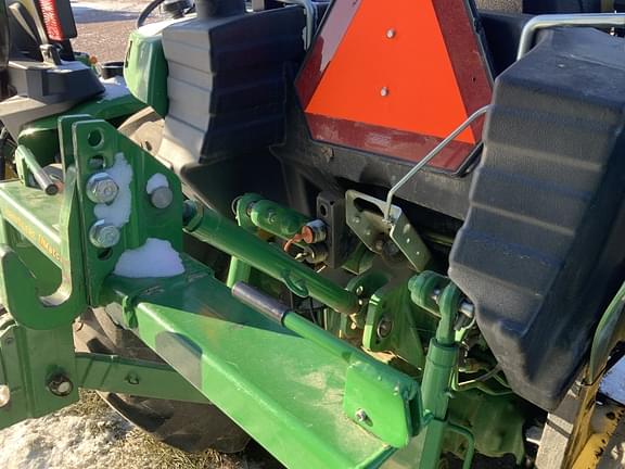 Image of John Deere 4044R equipment image 4