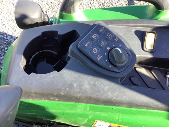 Image of John Deere 4044R equipment image 2