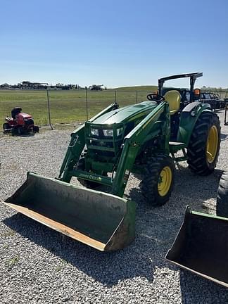 Image of John Deere 4044R equipment image 2