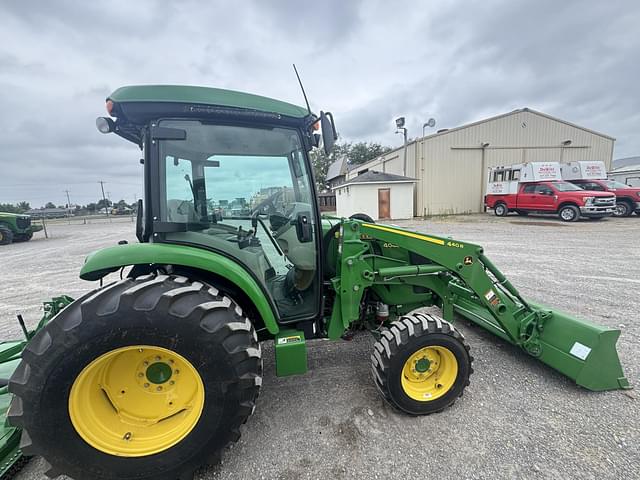 Image of John Deere 4044R equipment image 4