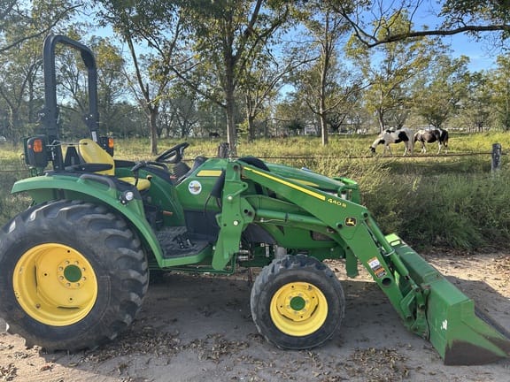 2022 John Deere 4044R Equipment Image0
