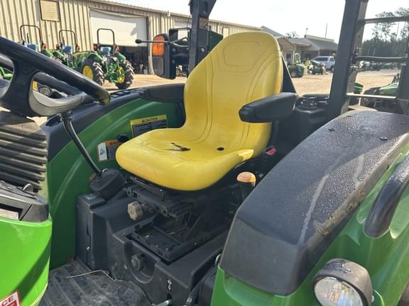 Image of John Deere 4044R equipment image 2