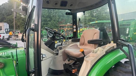 Image of John Deere 4044R equipment image 2