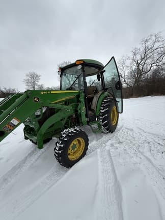 Image of John Deere 4044R equipment image 2