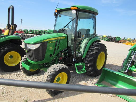 Main image John Deere 4044R