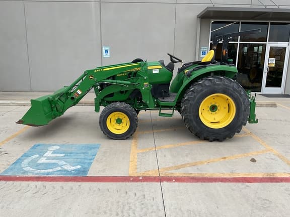 Image of John Deere 4044R equipment image 1