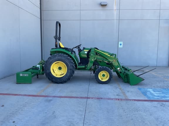 Image of John Deere 4044R equipment image 4