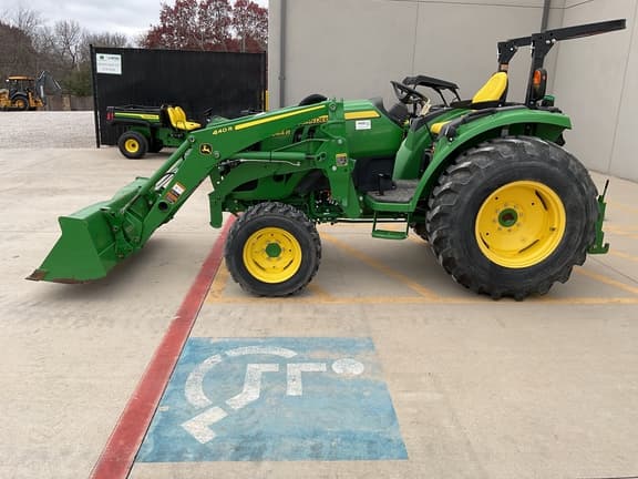 Image of John Deere 4044R equipment image 3
