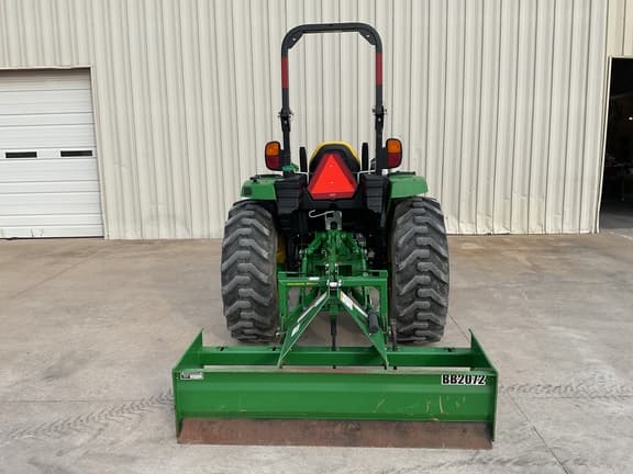 Image of John Deere 4044R equipment image 3