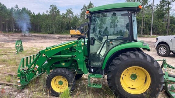 2022 John Deere 4044R Equipment Image0