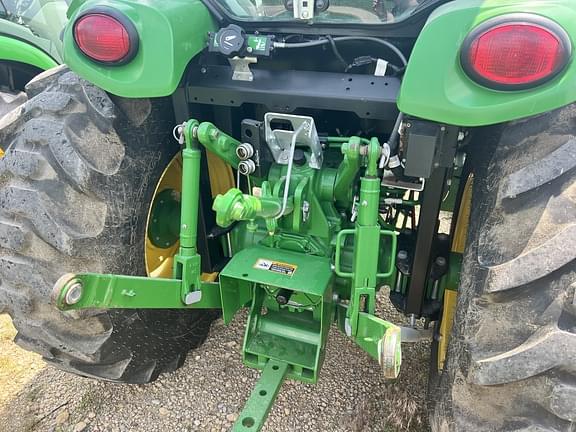 Image of John Deere 4044R equipment image 3