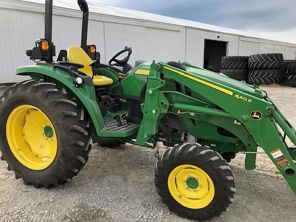 Image of John Deere 4052M Primary image